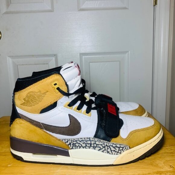 Preowned : Jordan Legacy 312 "Rookie of the Year" - Size 10.5 - Picture 4 of 9